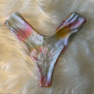 Skatie Oahu Mandi Tie-Dye Bottoms Large